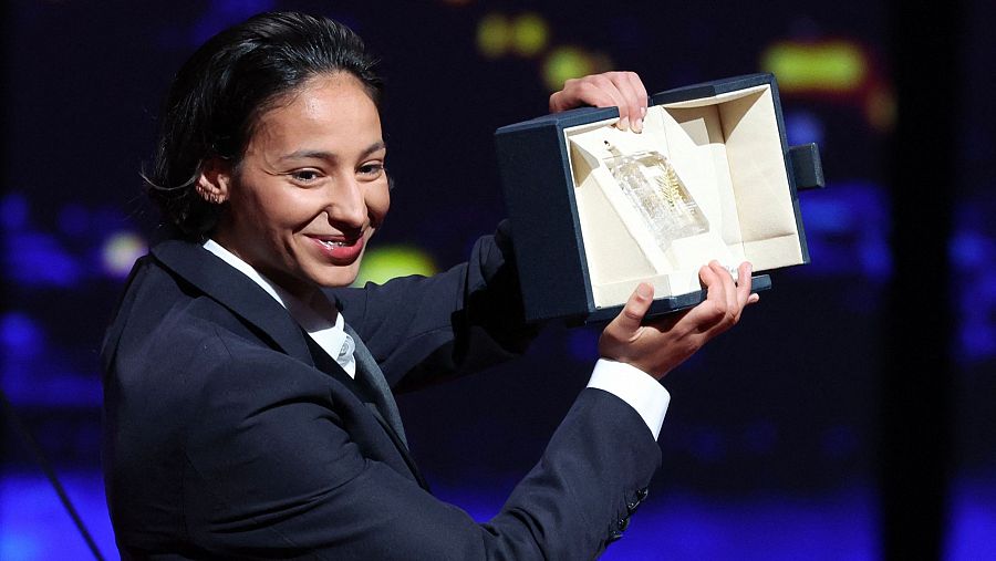 Nadia Melliti, mejor actriz en el Festival de Cannes.
