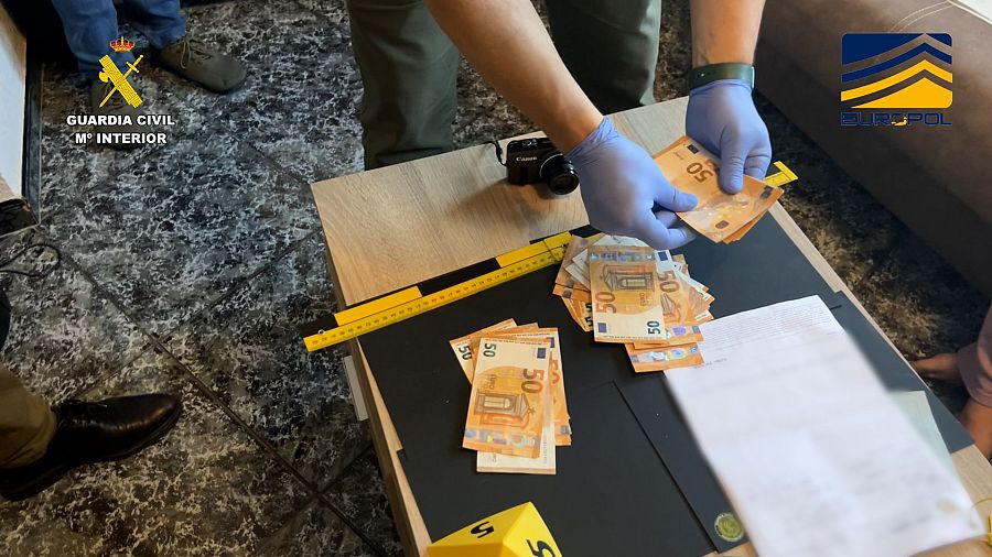 La Guardia Civil también se ha incautado de 10.000 euros en efectivo