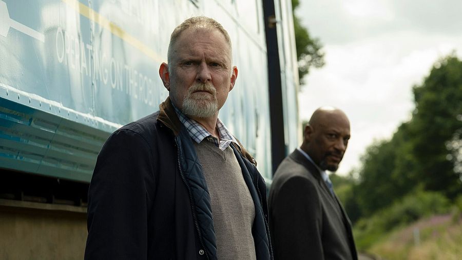 Robert Glenister es DI Kevin Salisbury