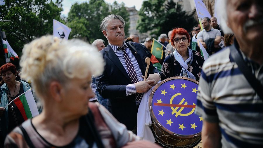La ultraderecha congrega a miles de personas en Bulgaria contra la adopción del euro