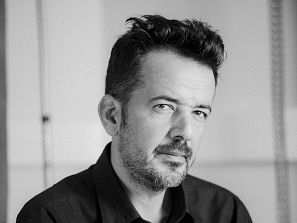 Retrato del fotógrafo Martin Barzilai