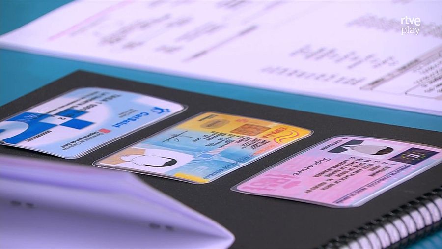 És important tenir còpies físiques de la nostra documentació per identificar-nos.