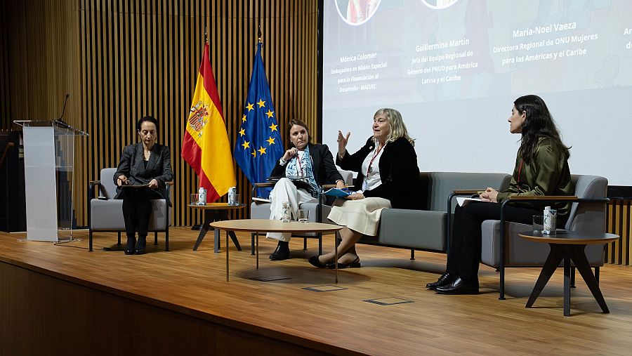 María Noel Vaeza durante su intervención en la Jornada 