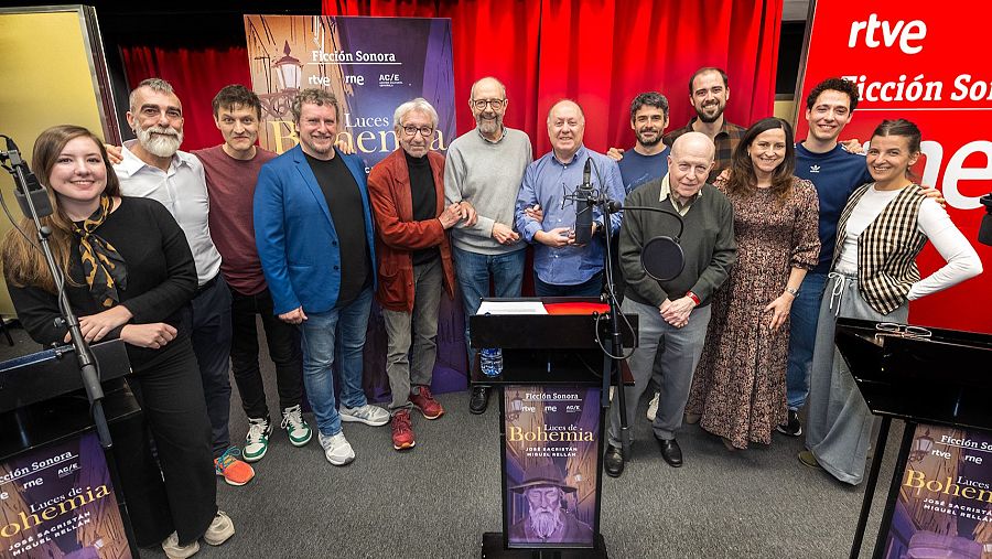 Foto de equipo de Ficción Sonora.