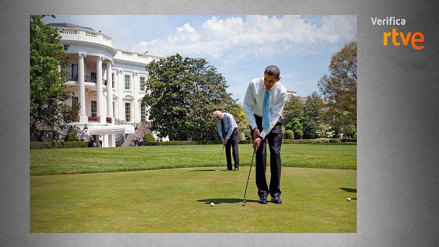 Joe Biden y Barack Obama jugando al golf en el 