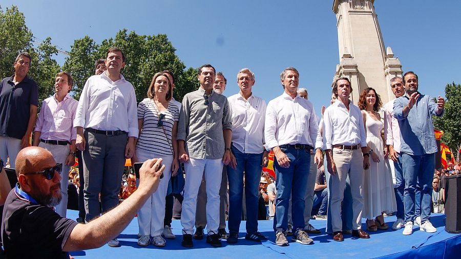 Manifestación del PP contra Sánchez bajo el lema 'Democracia o mafia'