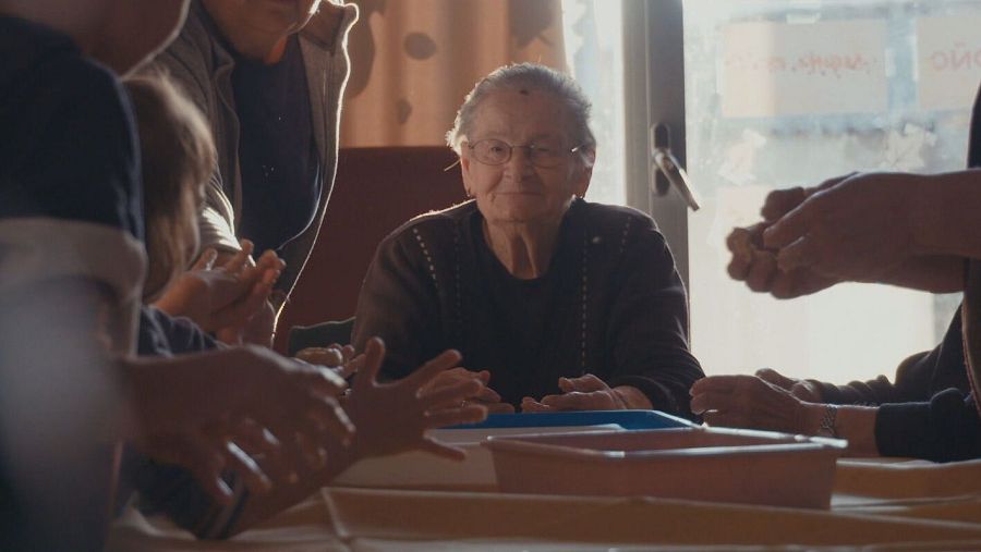 En Portada aborda el negocio de la vejez