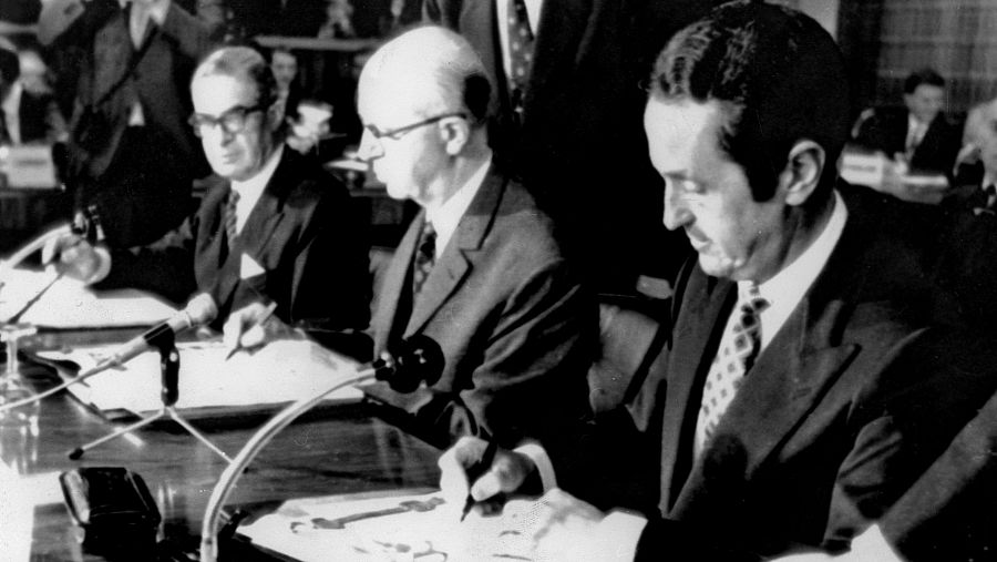 FIRMA ACUERDO PREFERENCIAL ESPAÑA - CEE