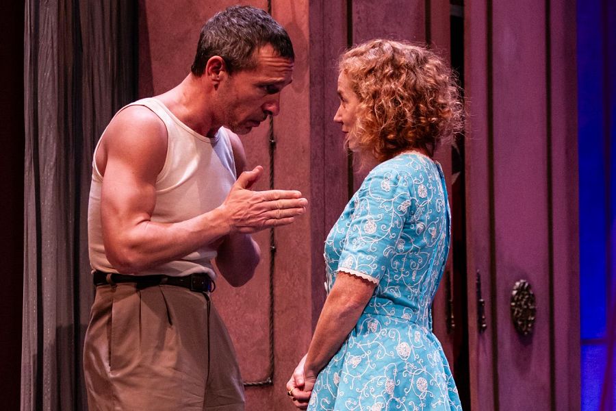 Pablo Derqui y María Vázquez interpretan a Stanley y Stella en una escena de 