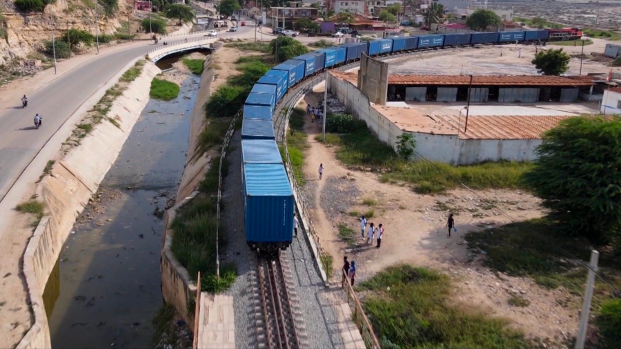 El Corredor de Lobito transporta minerales críticos de Angola a EE. UU., China y Europa, principalmente.