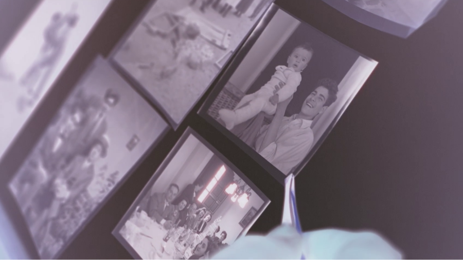 Fotografías antiguas en blanco y negro, con escenas familiares: un hombre con un bebé y un grupo en una mesa.  Imágenes de un álbum, evocando nostalgia.