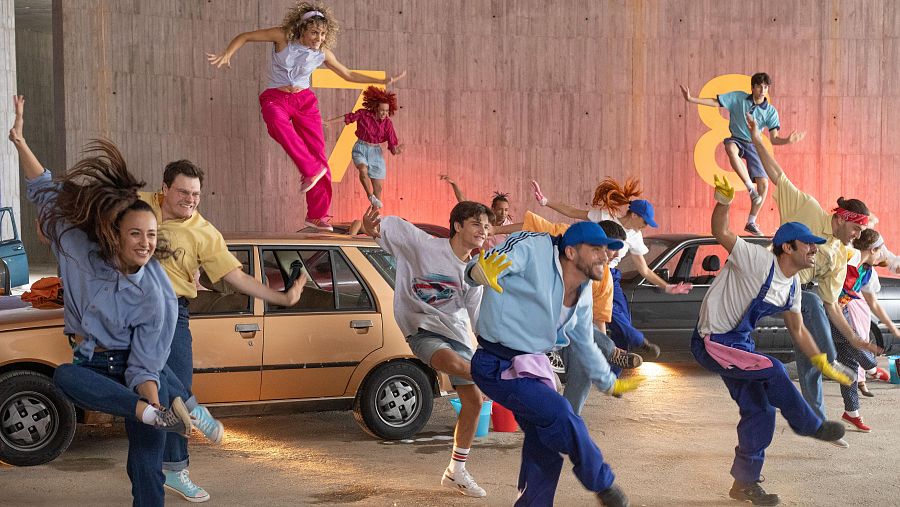 Uno de los numeros musicales de 'Voy a pasármelo mejor'.