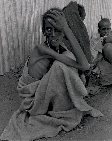 Las imágenes trágicas que aparecían en el reportaje de la BBC conmocionaron a Bob Geldof para inspirar a los músicos.