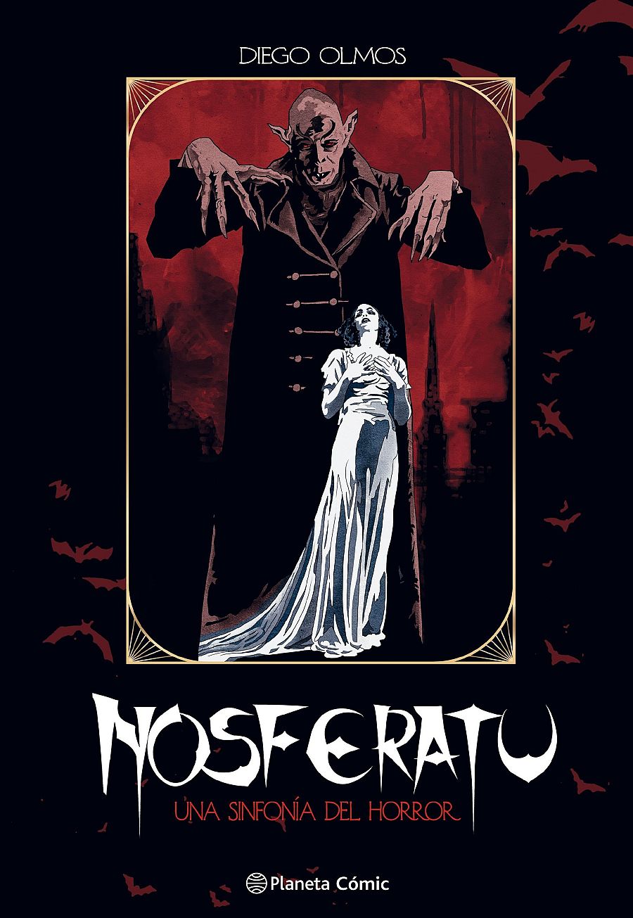 Ilustración de terror de la portada de un cómic: Nosferatu, un vampiro, domina a una mujer; ciudad oscura de fondo. 