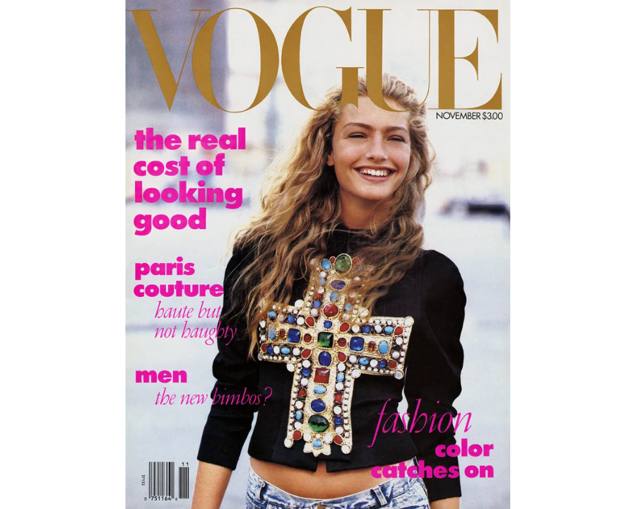 Portada Vogue noviembre 1988: Michaela Bercu, chaqueta negra con cruz, vaqueros. Titulares sobre costo belleza, alta costura y moda.