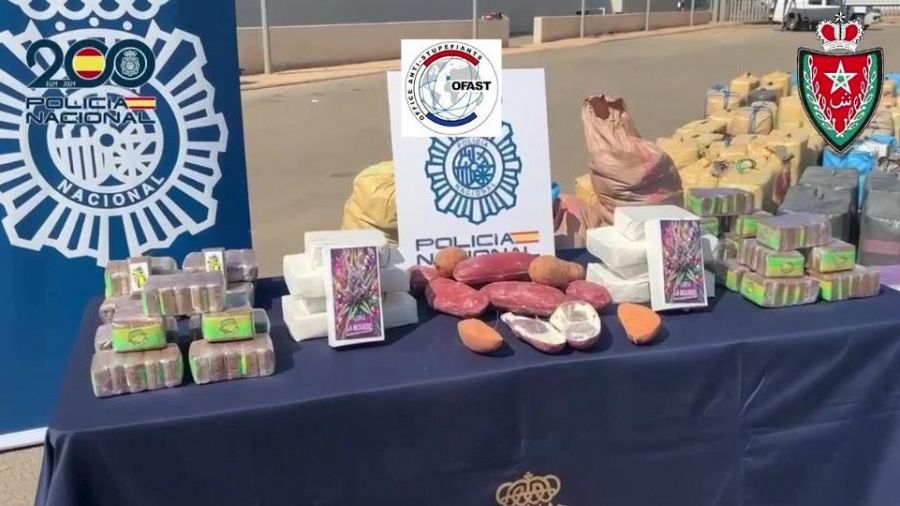 La Policía Nacional interviene 15.300 kilos de hachís de un tráiler procedente de Marruecos