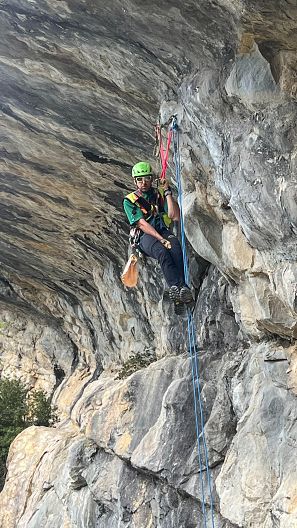 El equipo de rescate del GREIM de Boltaña entrenan en condiciones de riesgo