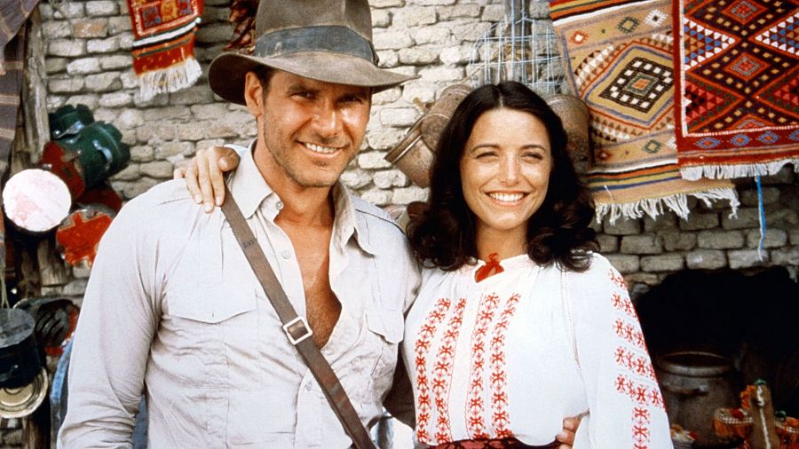 Imagen de los actores Harrison Ford y Karen Allen en 'En busca del arca perdida', de Steven Spielberg