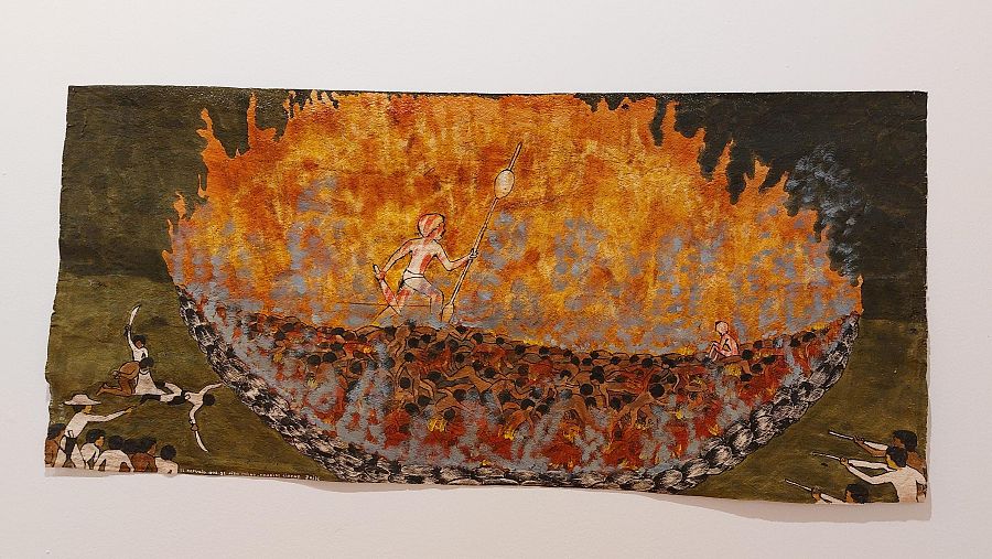 El refugio que se hizo horno (Santiago Yahuarcani, 2016), es una de las piezas que muestran la herida del caucho en la Amazonía.