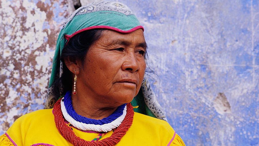 Una mujer Huichol