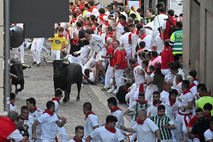 San Fermín 2025: los toros de La Palmosilla protagonizan una carrera muy peligrosa