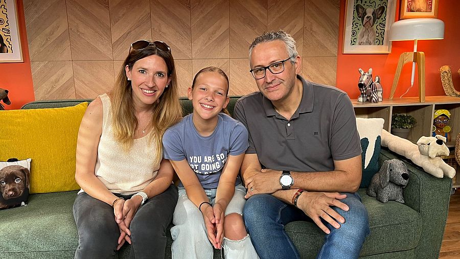 'Dog House', el programa de adopción de perros conducido por Chenoa, ya disponible en RTVEPlay