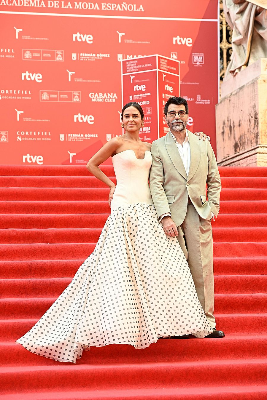 Elena S. Sánchez y Rafael Muñoz presentan la alfombra roja de la II edición de los Premios Academia de la Moda Española