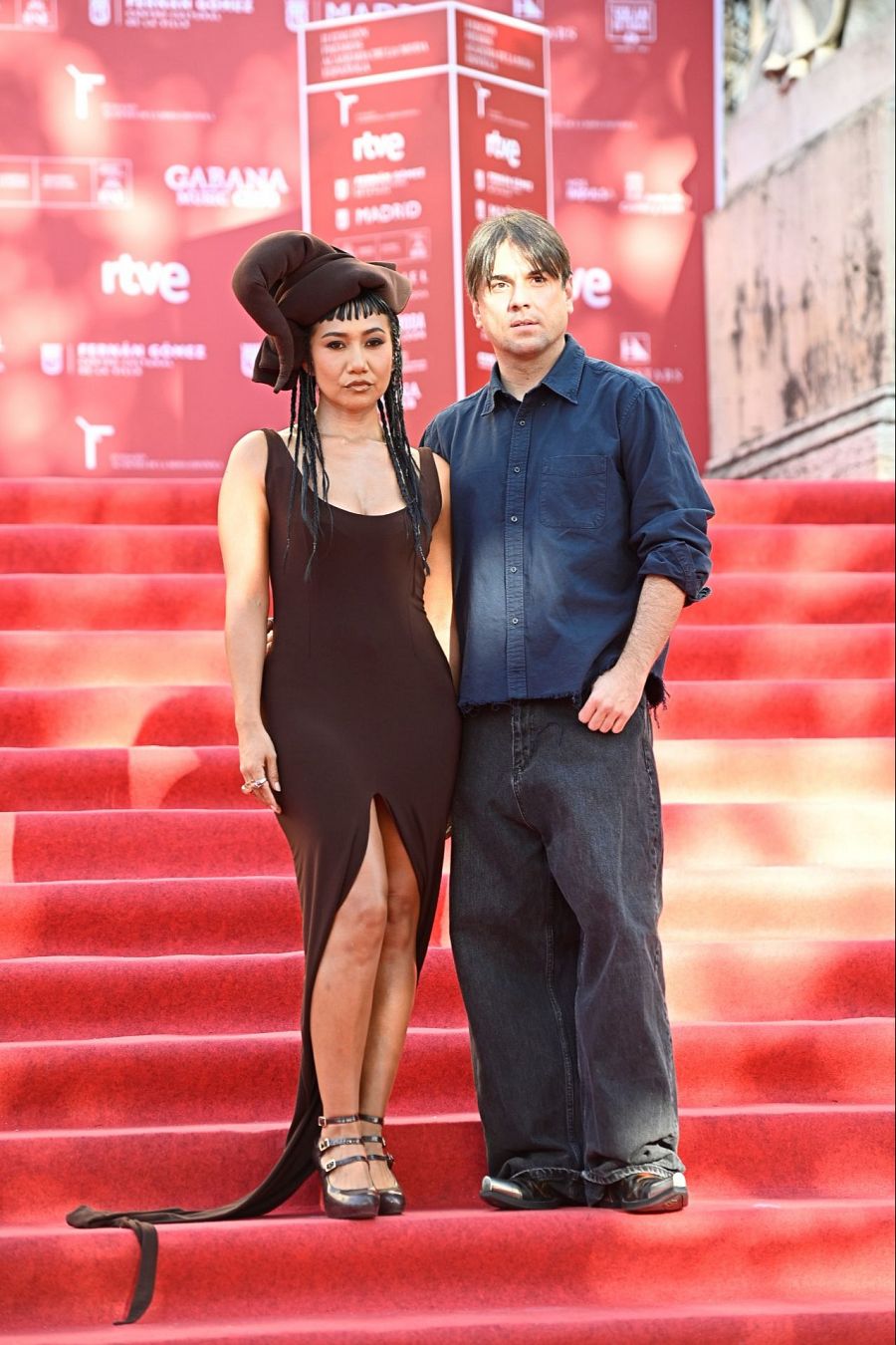 Carla Paucar y Miguel Bercer, de ManéMané, en los Premios Academia de la Moda Española 2025