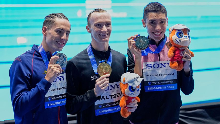 Los tres medallistas del Solo Técnico del Mundial de Natación.