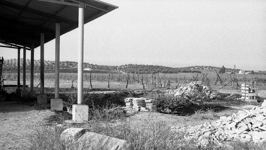 Construcción agrícola en una imagen de 1975