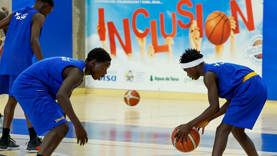 Proyecto Nexo, una vía de integración de menores migrantes a través del baloncesto