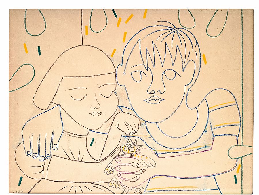 Los dos hermanos dan de comer a un pájaro