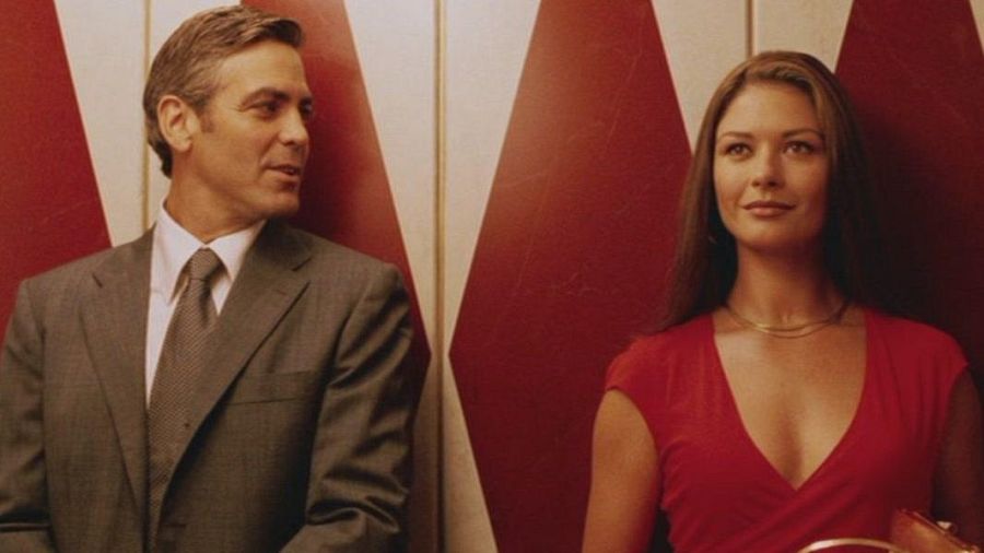 Catherine Zeta-Jones y George Clooney se cruzan por primera vez en esta comedia de los Coen
