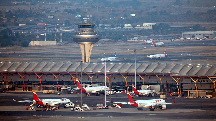 El Aeropuerto Adolfo Suárez Madrid-Barajas lidera la actividad con 4.571 vuelos programados para estos cuatro días