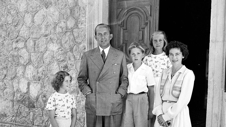 La familia real griega, de izquierda a derecha: la princesa Irene, el rey Pablo, el príncipe Constantino, la princesa Sofía y la reina Federica
