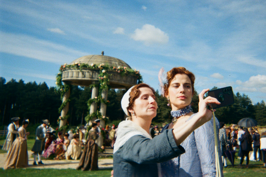 Mari Paz Sayago y Rocío Suárez de Puga, Isabel y Adriana en 'Valle Salvaje'