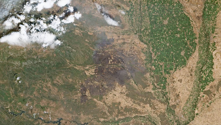 Imagen satélite del incendio de Uña de Quintana (Zamora) del 13 de agosto de 2025.