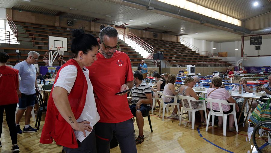 Muchas de las personas desalojadas han sido ubicadas por Cruz Roja León en las localidades de La Bañeza y Astorga.