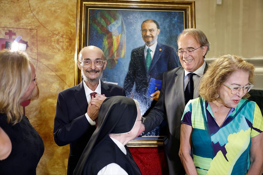 El expresidente del Gobierno de Aragón, Javier Lambán, durante el acto de entrega de su retrato