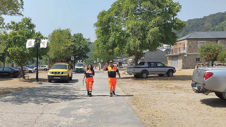 Dos noches en vela por un incendio en un Porto, un pueblo de Zamora