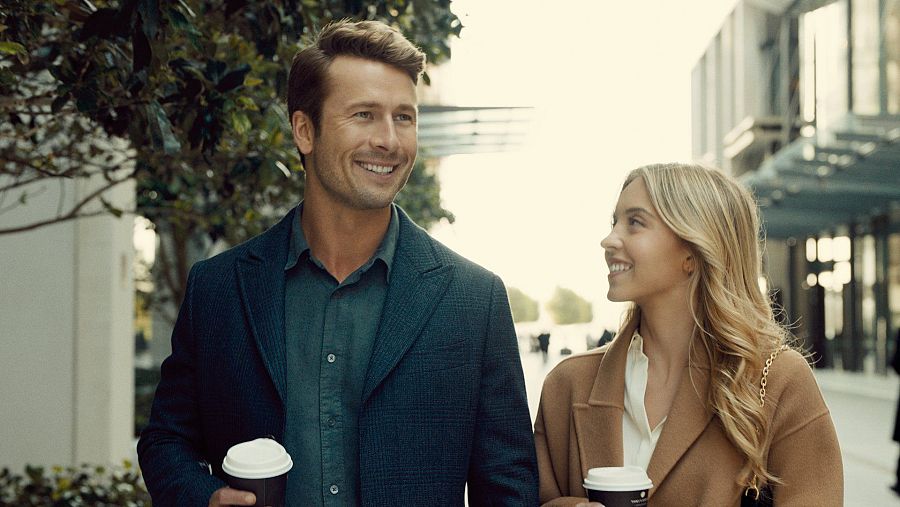 Glen Powell y Sydney Sweeney en 'Cualquiera menos tú'