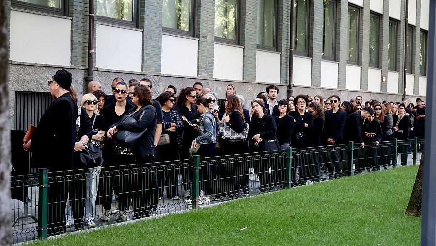 Milán da su último adiós a Giorgio Armani