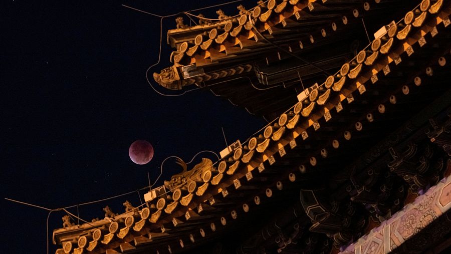 Eclipse lunar sobre Beijing