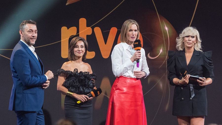 Javier Ruiz, Adela González, Silvia Intxaurrondo y María Eizaguirre