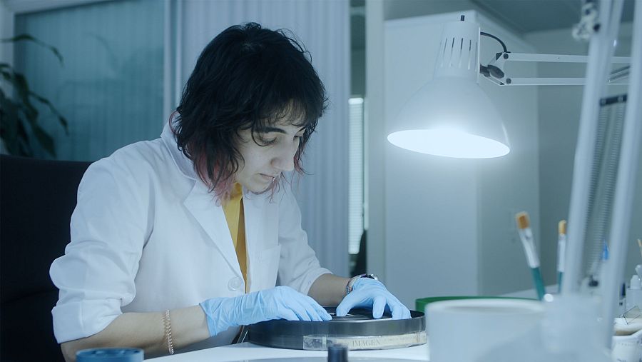 Más de 6.000 latas con películas que se ocultaban en los almacenes de la Filmoteca Española.