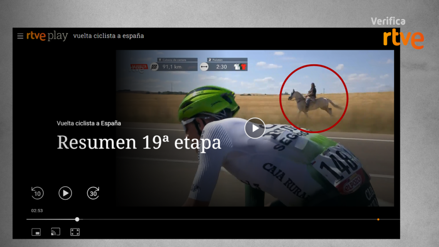 Fotograma real de la emisión de la Vuelta en el que no aparece la bandera de Palestina