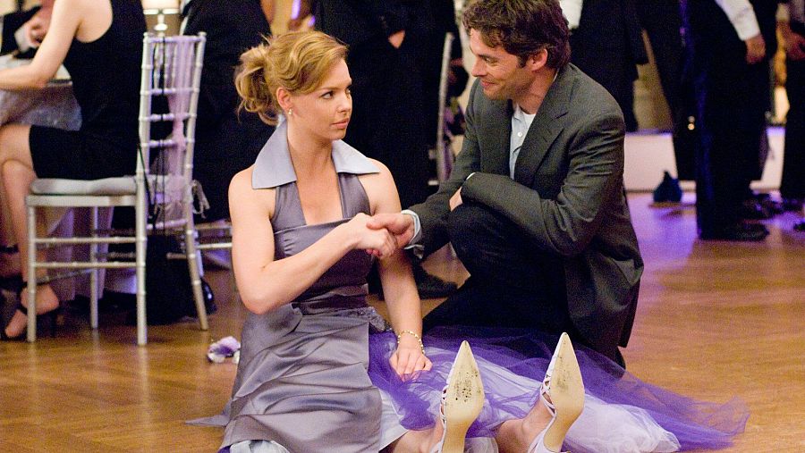 Katherine Heigl y James Marsden en '27 vestidos'