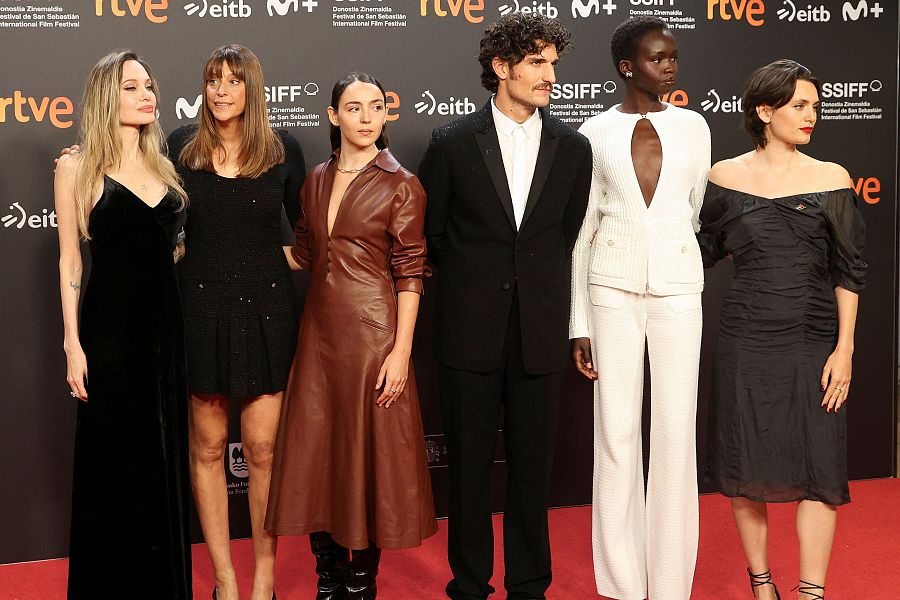 Equipo de 'Couture', en el Festival de San Sebastián.