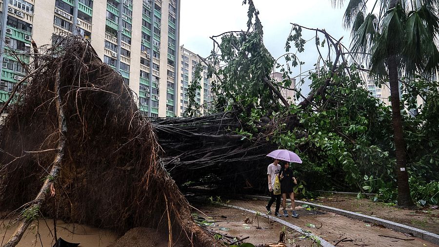 El tifón Ragasa paraliza Hong Kong