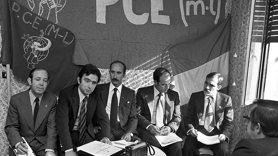 Rueda de prensa de un PCE (m-l) recién legalizado en 1978. Blanco Chivite, el segundo por la izquierda, y Mayoral, el primero por la derecha